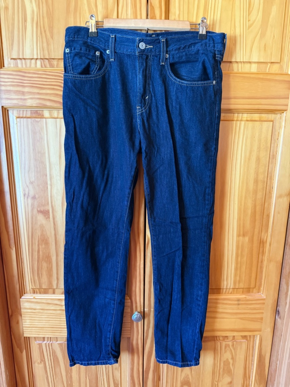 Levi’s midi straight dark wash jeans